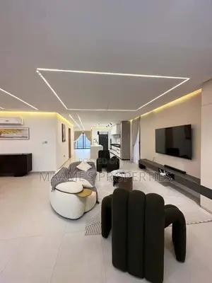 4bdrm Duplex in Adjiriganor for sale