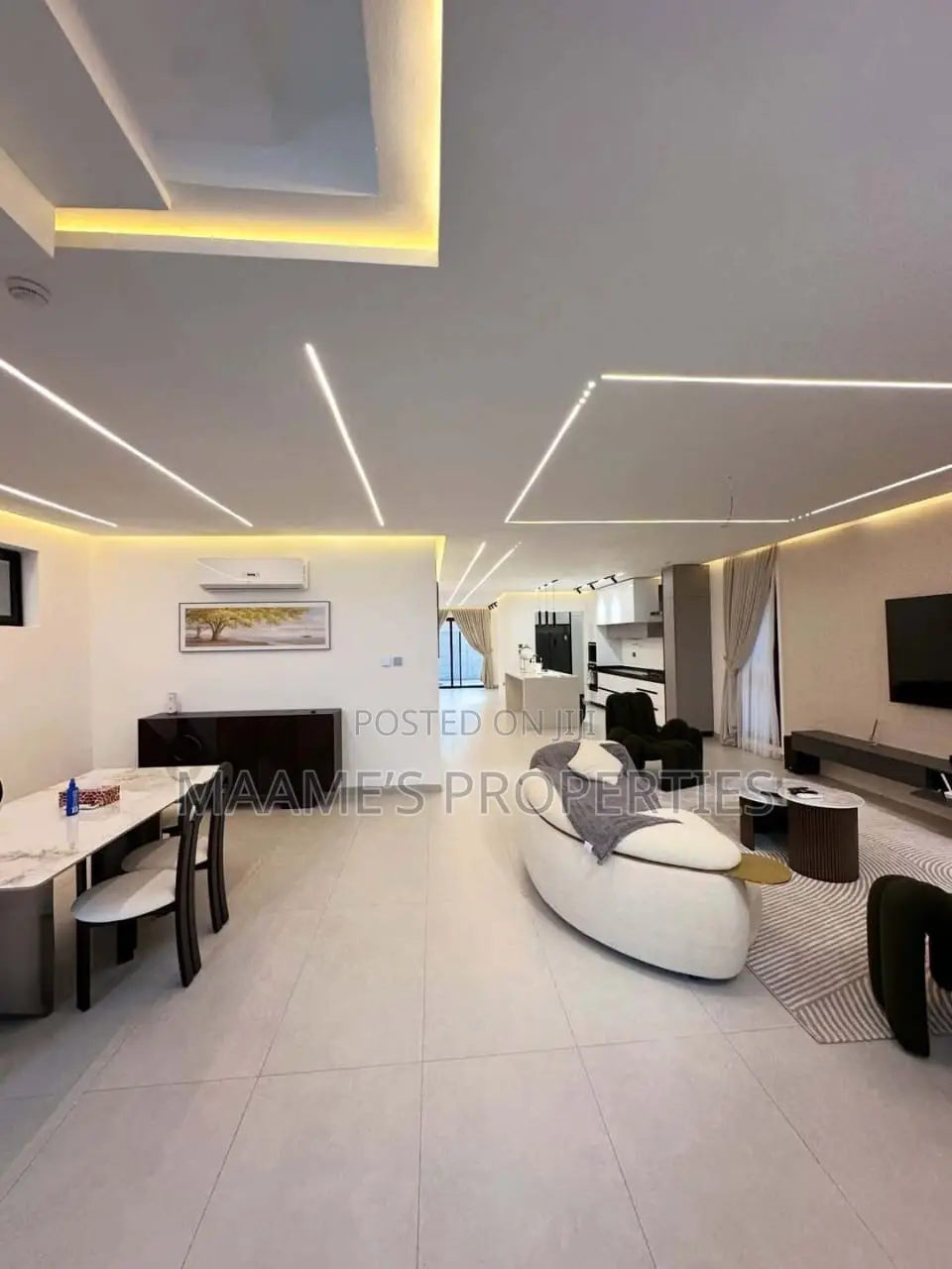 4bdrm Duplex in Adjiriganor for sale
