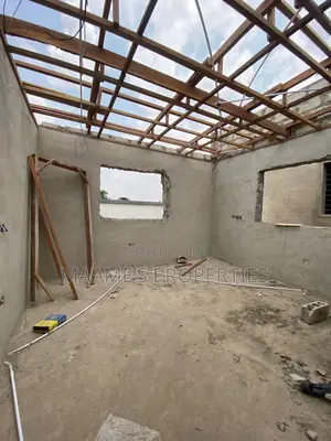 4bdrm Duplex in Adenta for sale