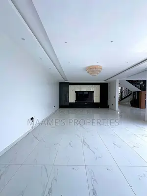 6bdrm Duplex in East Legon for sale
