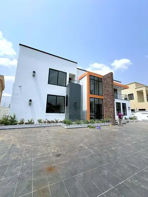 6bdrm Duplex in East Legon for sale