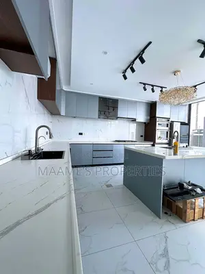 6bdrm Duplex in East Legon for sale