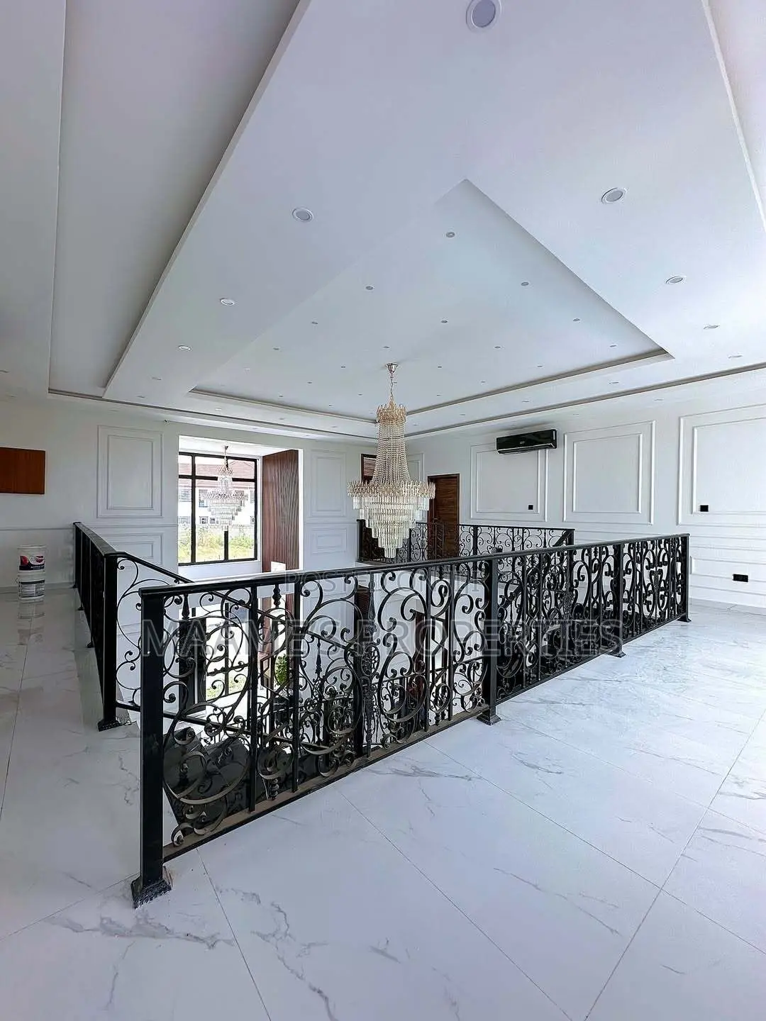 6bdrm Duplex in East Legon for sale