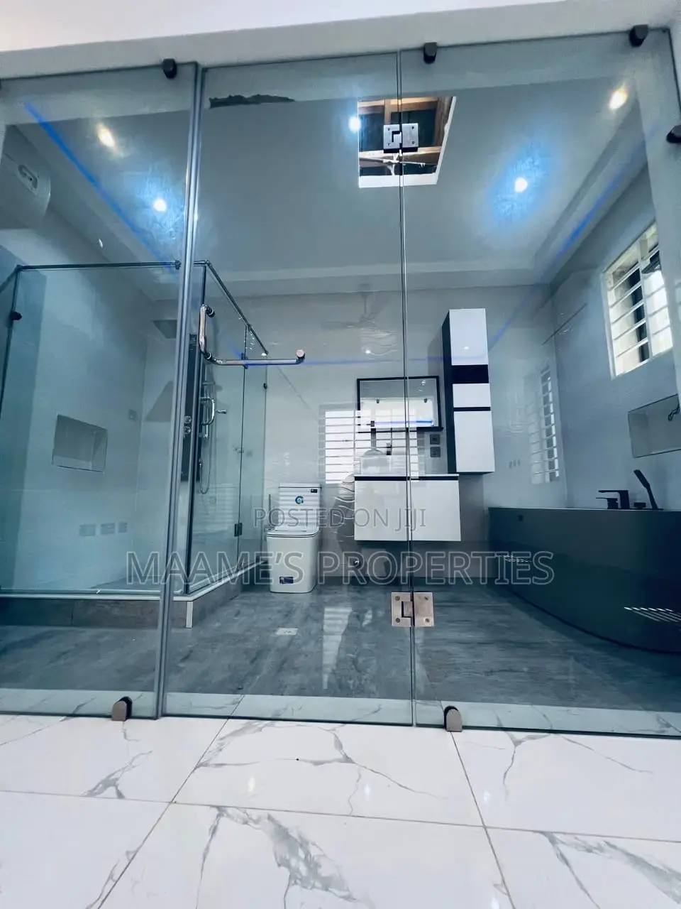 4bdrm Duplex in Ashaley Botwe for sale