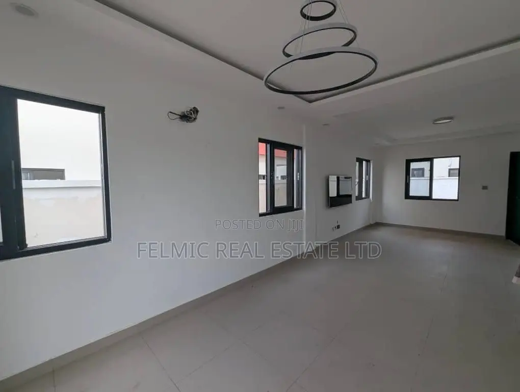 3bdrm Duplex in Felmic Real Estate, Mile 7 for sale