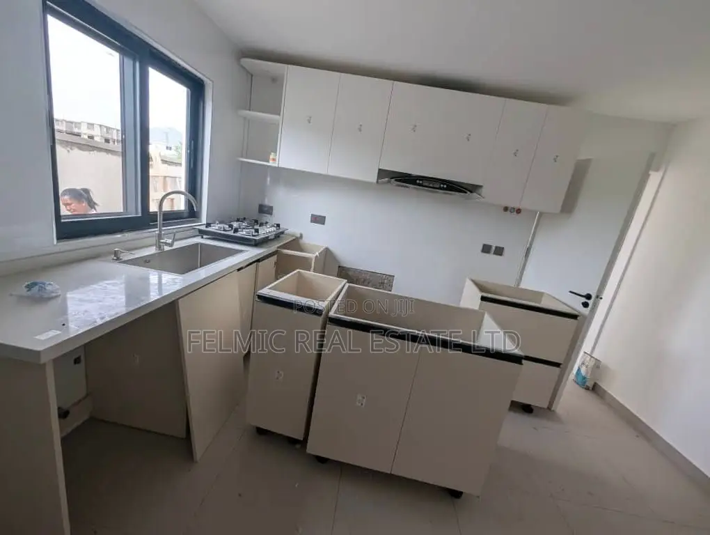 3bdrm Duplex in Felmic Real Estate, Mile 7 for sale