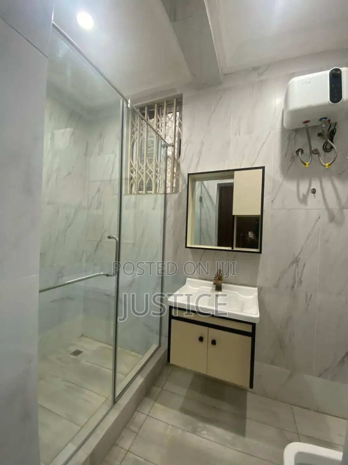 3bdrm House in East Airport for rent