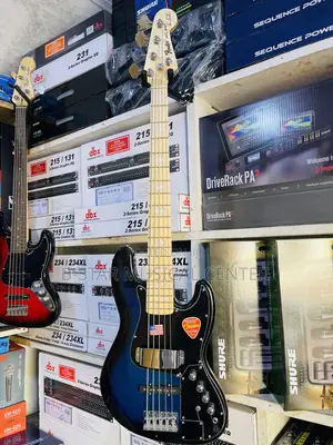 Fender Active Bass Guiter