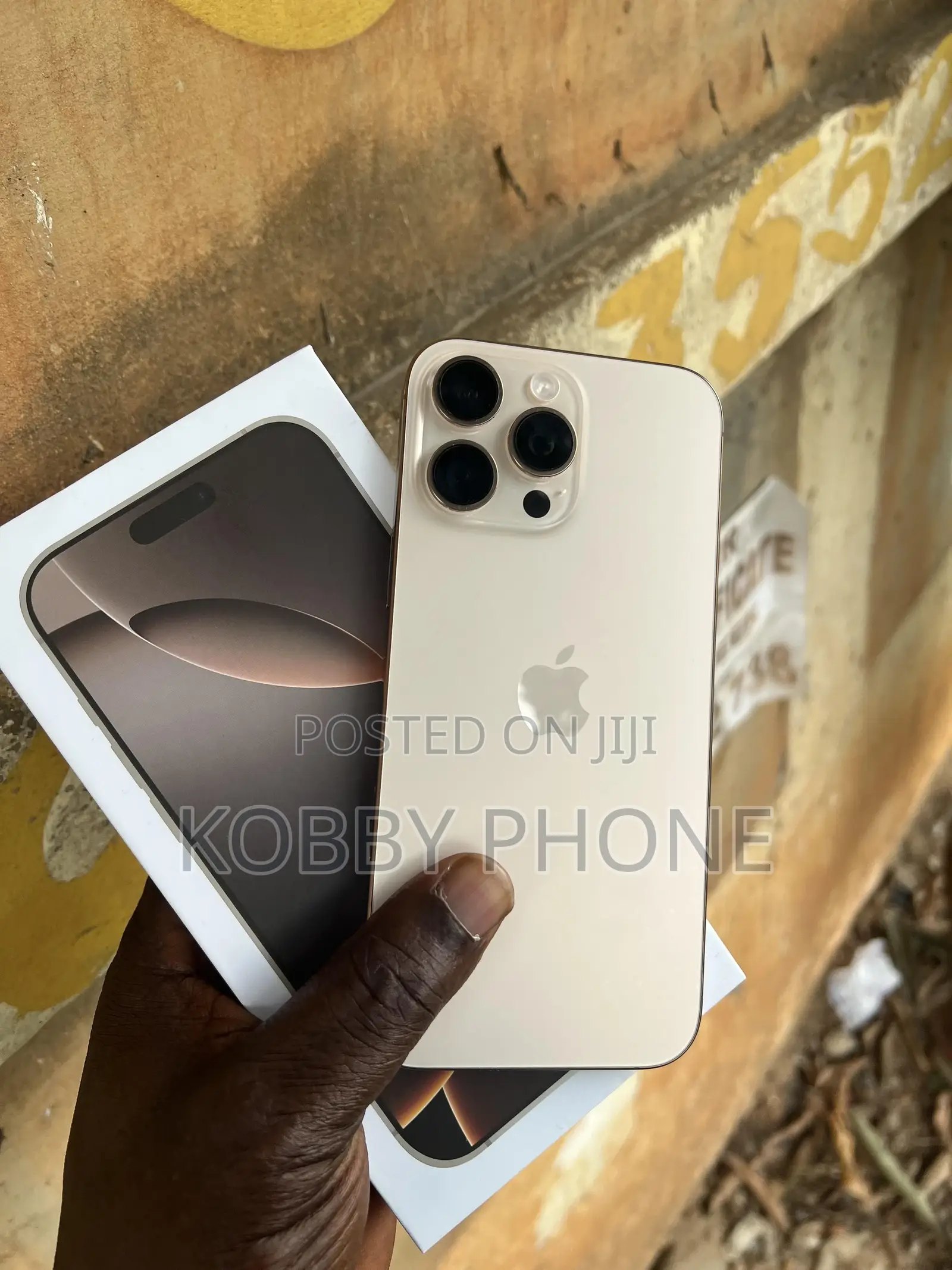 Apple iPhone 16 Pro Max 256 GB Gold