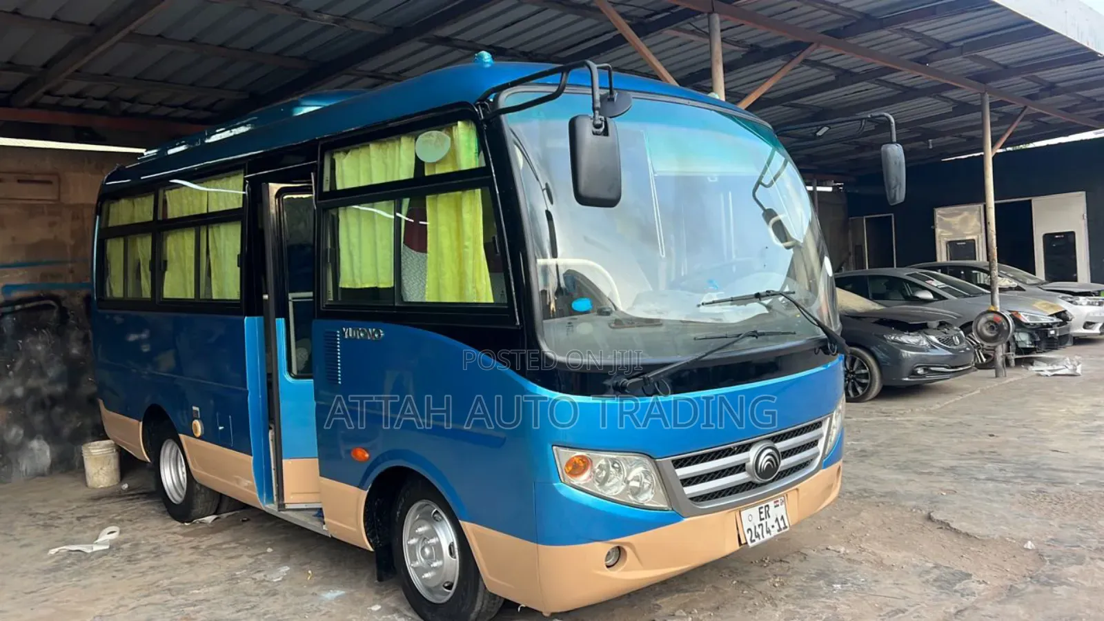 Yutong ZK6107H 2011 Blue