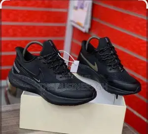 Black Nike Trainers