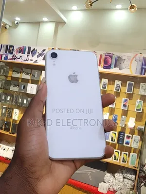 Apple iPhone XR 128 GB White
