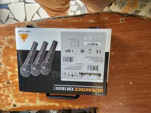 Behringer Ultravoice Xm1800s Microphones 3-in-1 Set