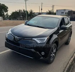 Toyota RAV4 XLE 4dr SUV (2.5L 4cyl 6A) 2018 Black