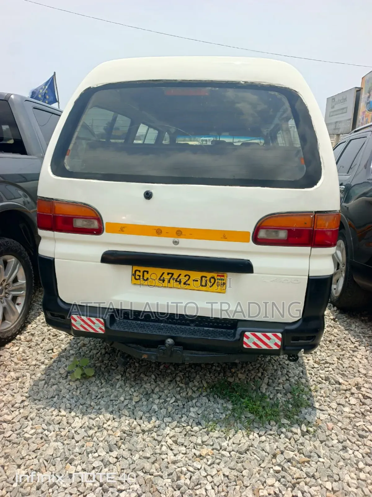 Mitsubishi Space Gear 2000 White