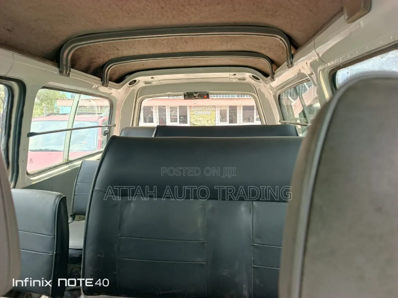 Mitsubishi Space Gear 2000 White