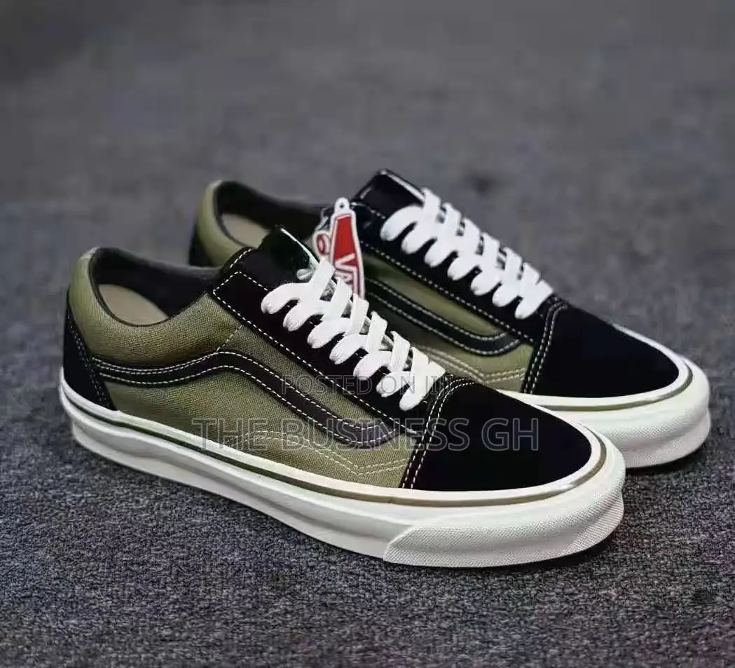 Vans Sneakers