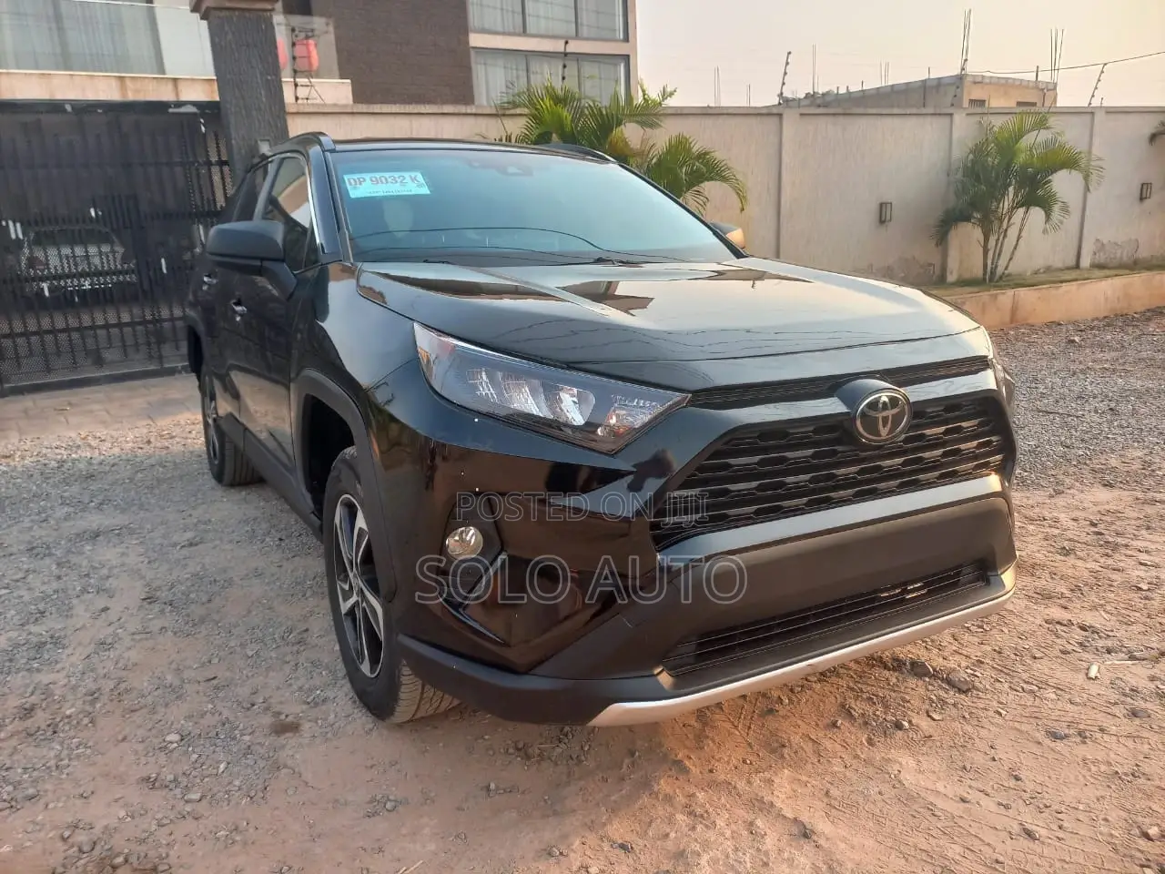 Toyota RAV4 LE 2022 Black