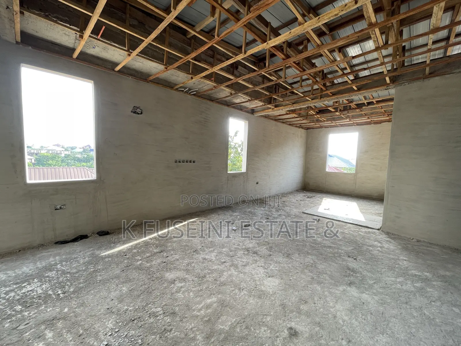 6bdrm Duplex in K Fuseini Estate, Kumasi Metropolitan for sale