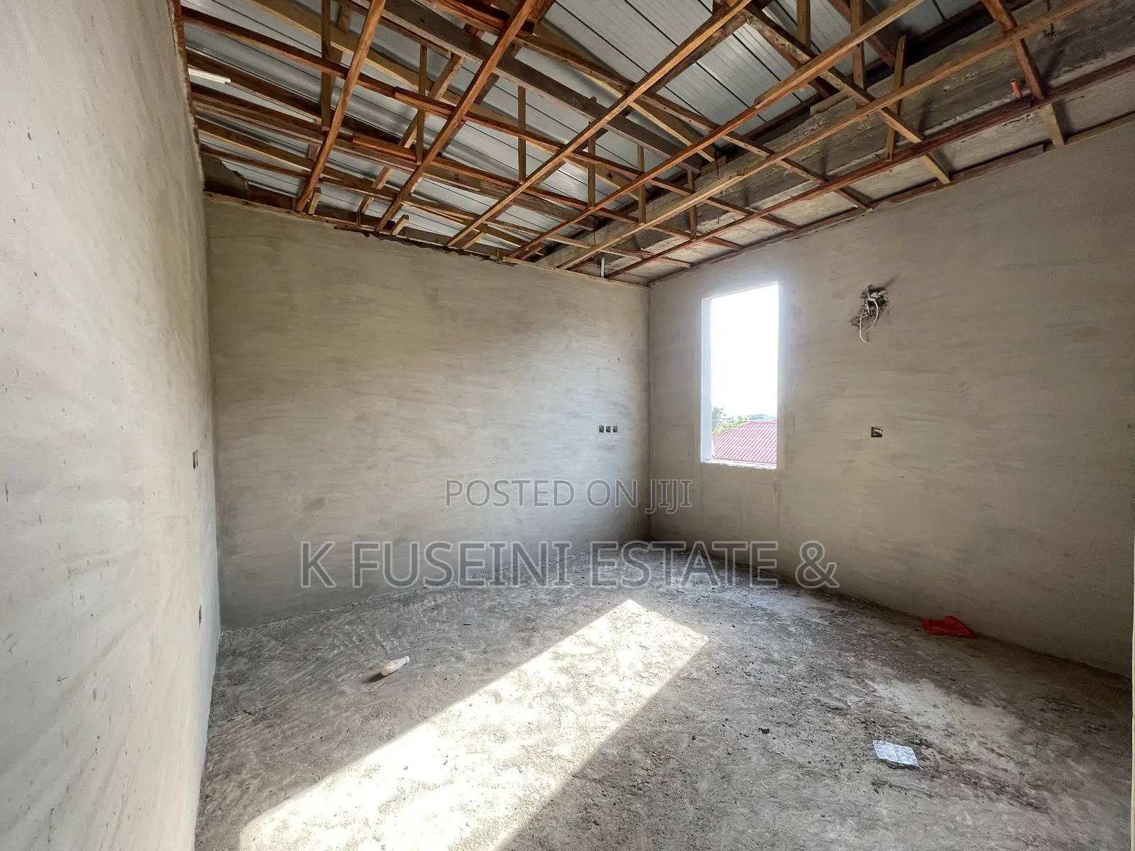 6bdrm Duplex in K Fuseini Estate, Kumasi Metropolitan for sale