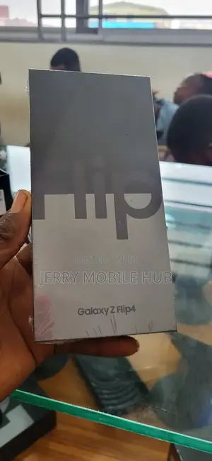 New Samsung Galaxy Z Flip4 256 GB Black