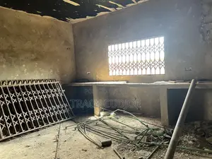 9bdrm House in Prampram for sale