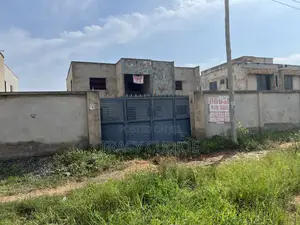 9bdrm House in Prampram for sale