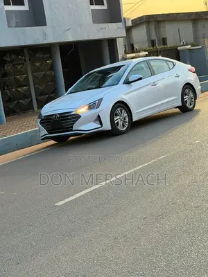 Hyundai Elantra SEL 2019 White