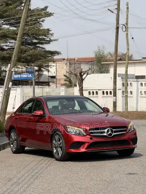 Mercedes-Benz C300 2020 Red