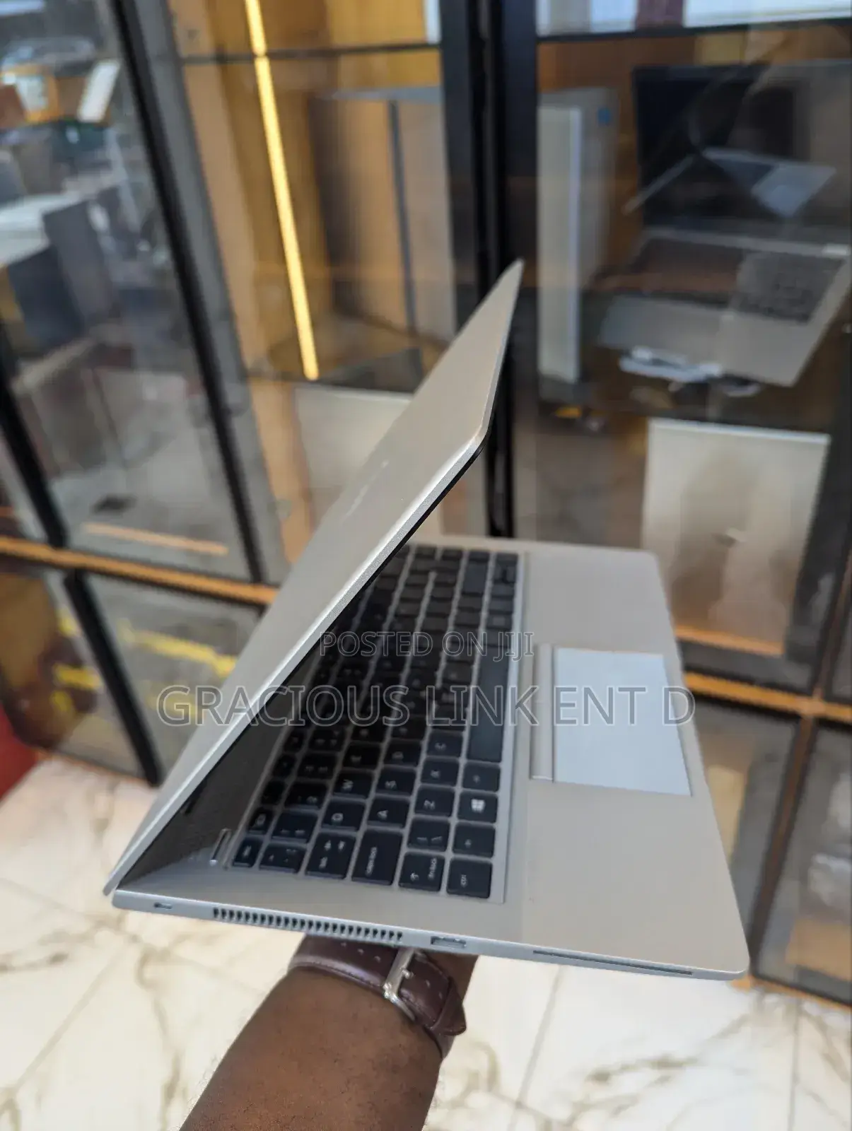 New Laptop HP EliteBook 745 G6 8GB AMD Ryzen 7 SSD 256GB