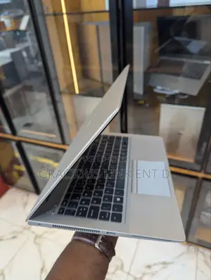 New Laptop HP EliteBook 745 G6 8GB AMD Ryzen 7 SSD 256GB