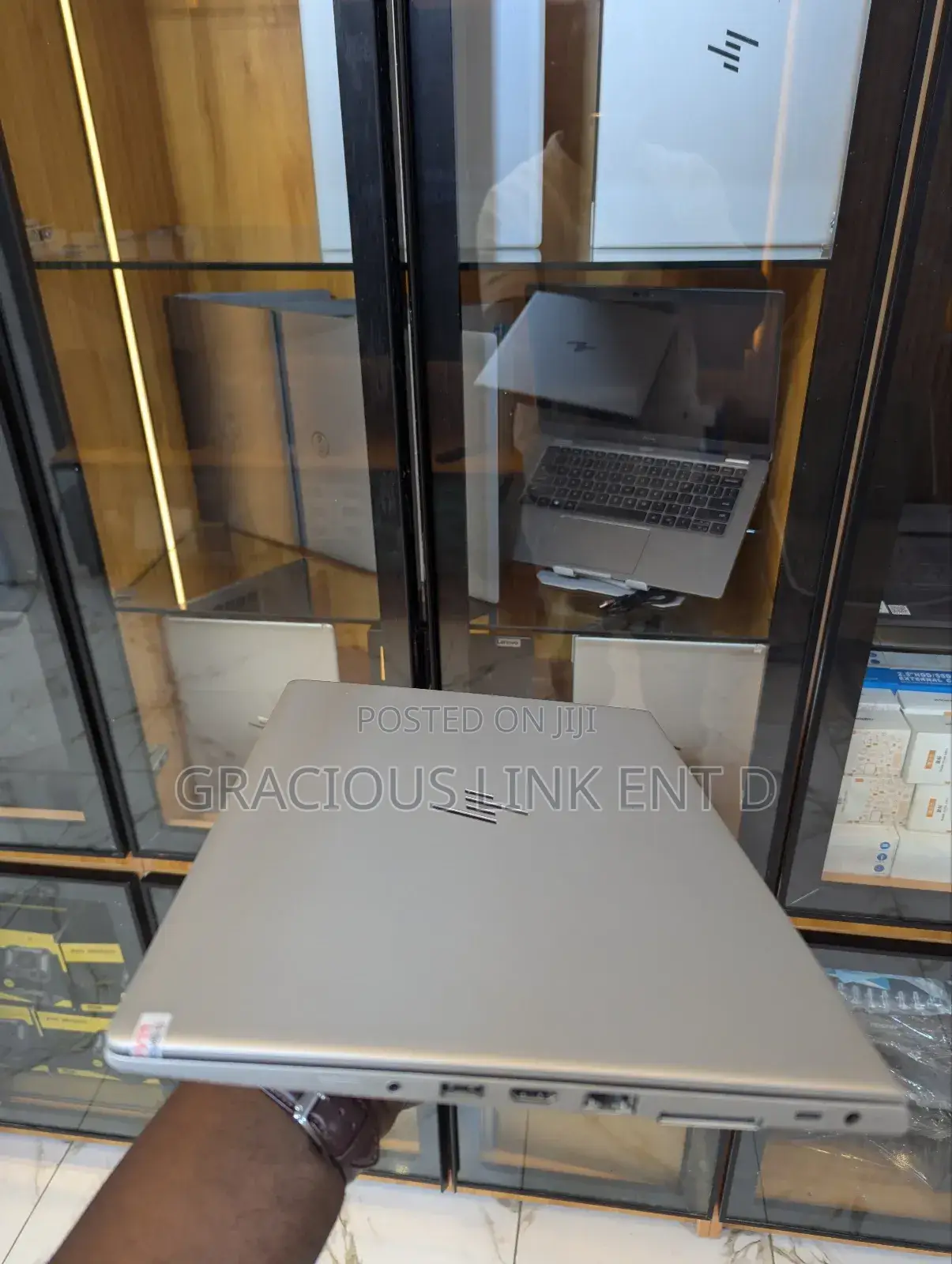 New Laptop HP EliteBook 745 G6 8GB AMD Ryzen 7 SSD 256GB