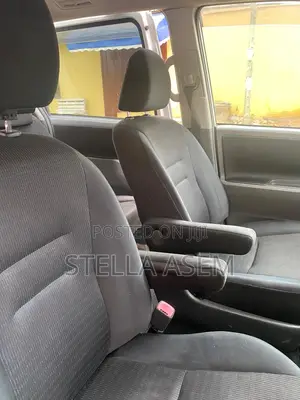 Toyota Voxy 2013 Gray
