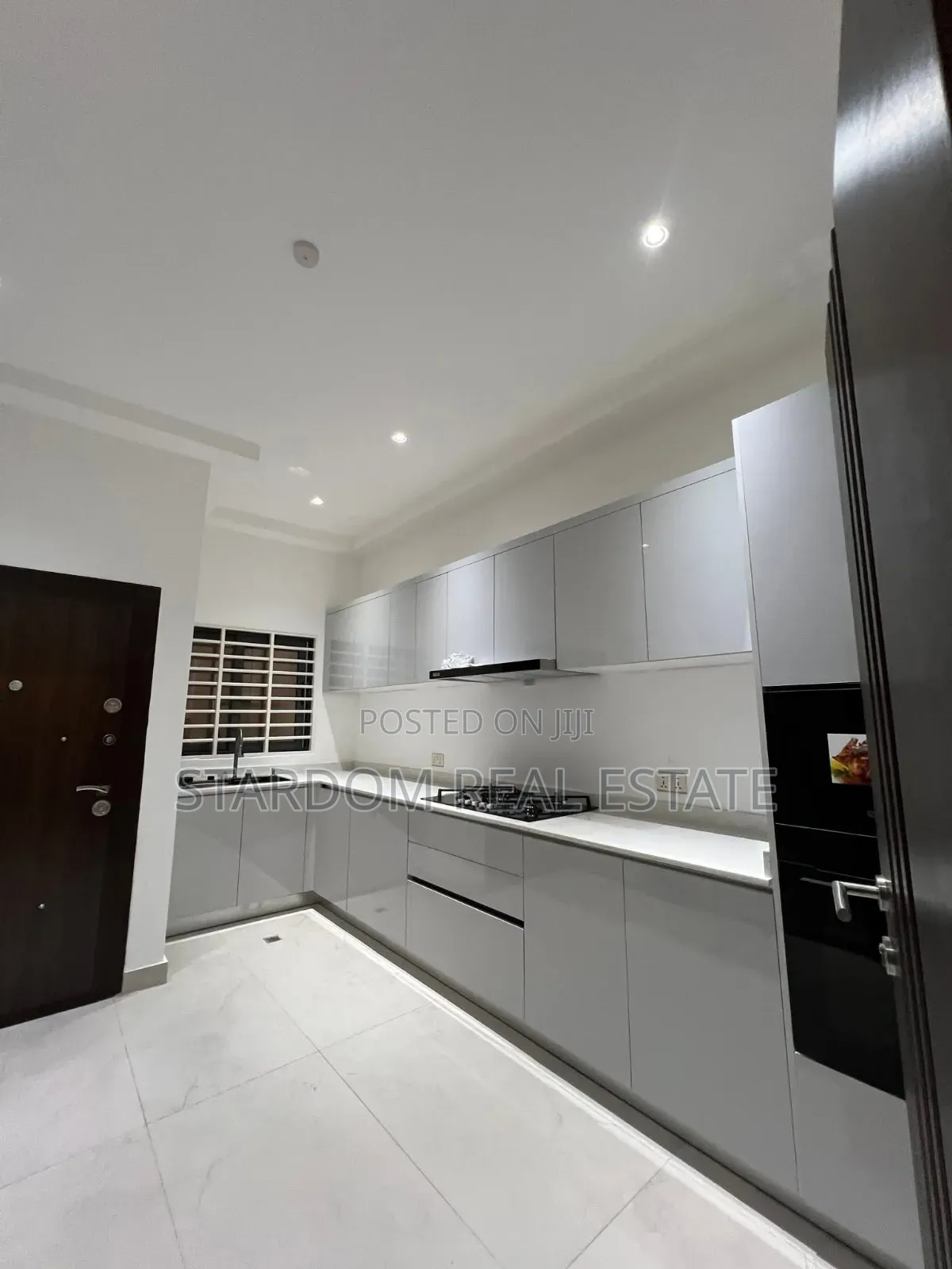 2bdrm Duplex in Adjiringanor, Ability for sale