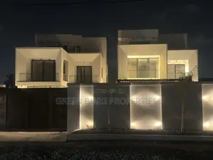 5bdrm House in Green, Ashaley Botwe for sale