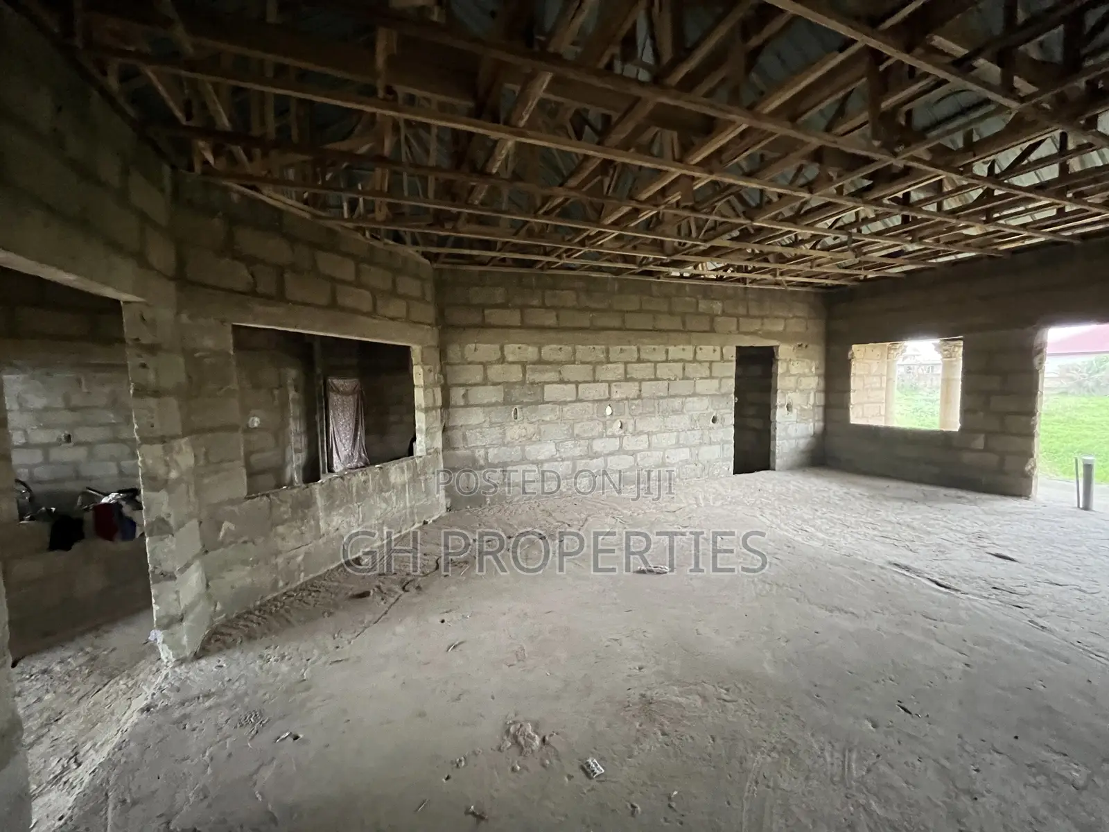 5bdrm House in Apaaso, Kumasi Metropolitan for sale
