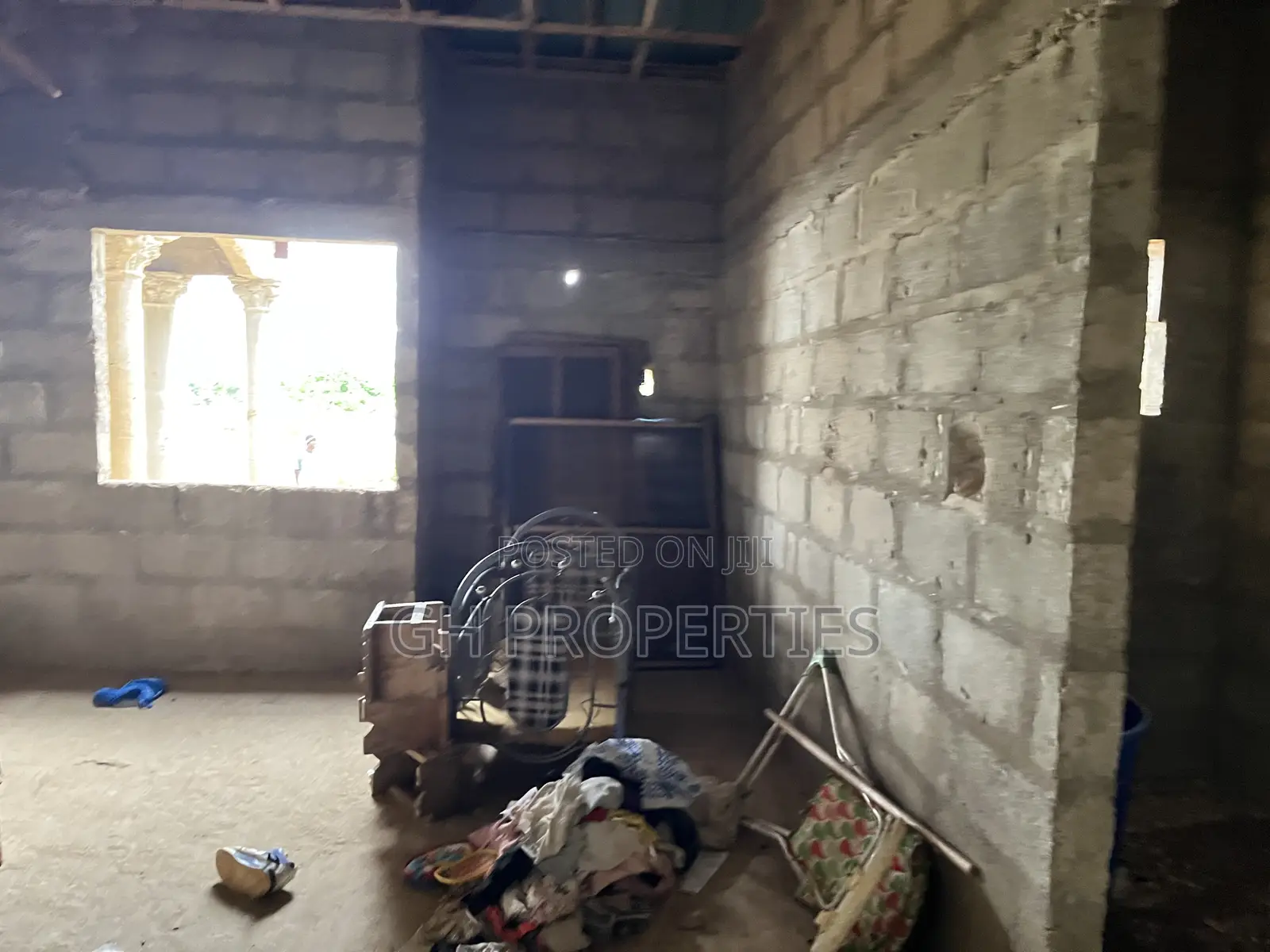 5bdrm House in Apaaso, Kumasi Metropolitan for sale