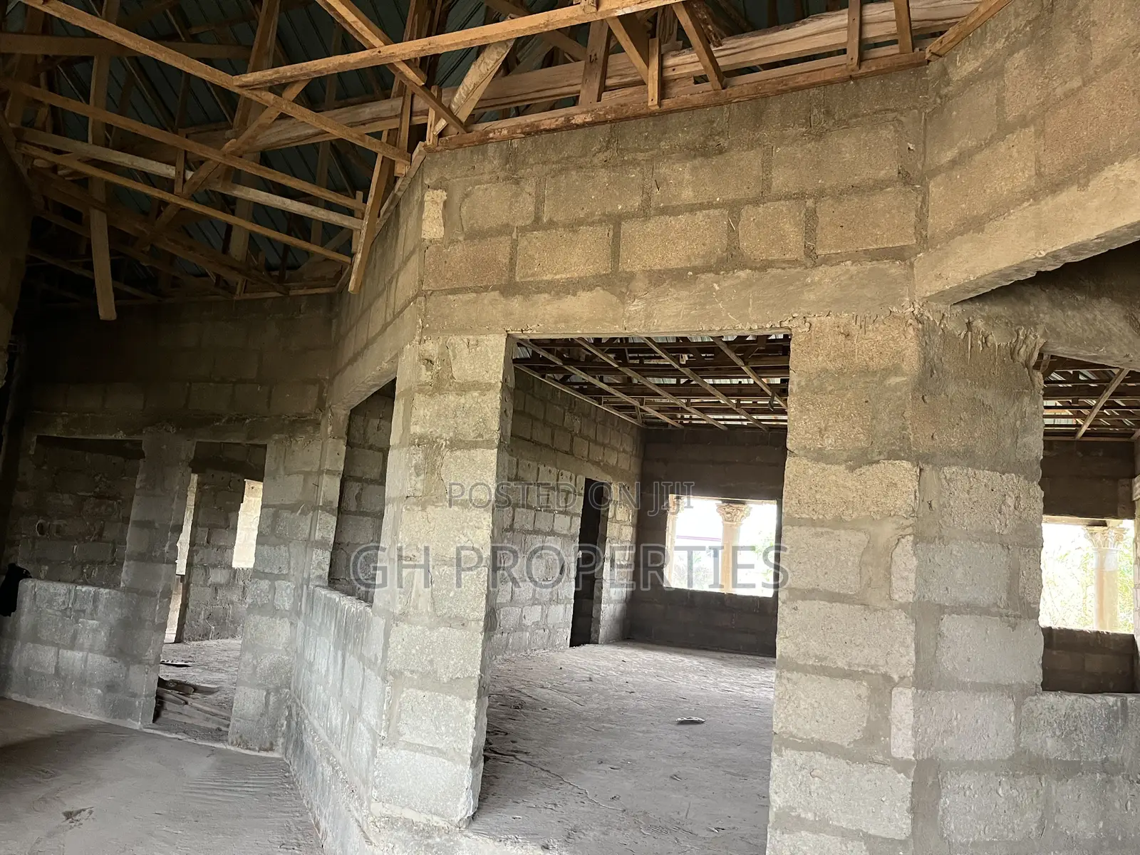 5bdrm House in Apaaso, Kumasi Metropolitan for sale
