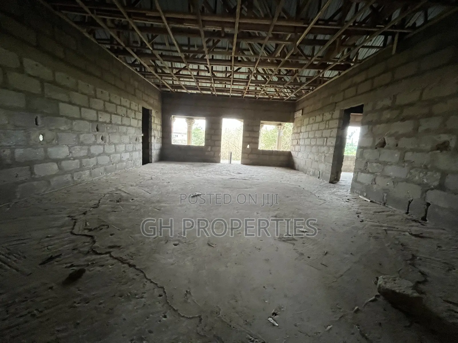 5bdrm House in Apaaso, Kumasi Metropolitan for sale
