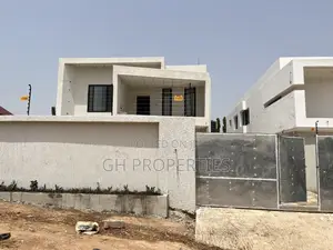 4bdrm Duplex in Santasi,Anyienem, Kumasi Metropolitan for sale