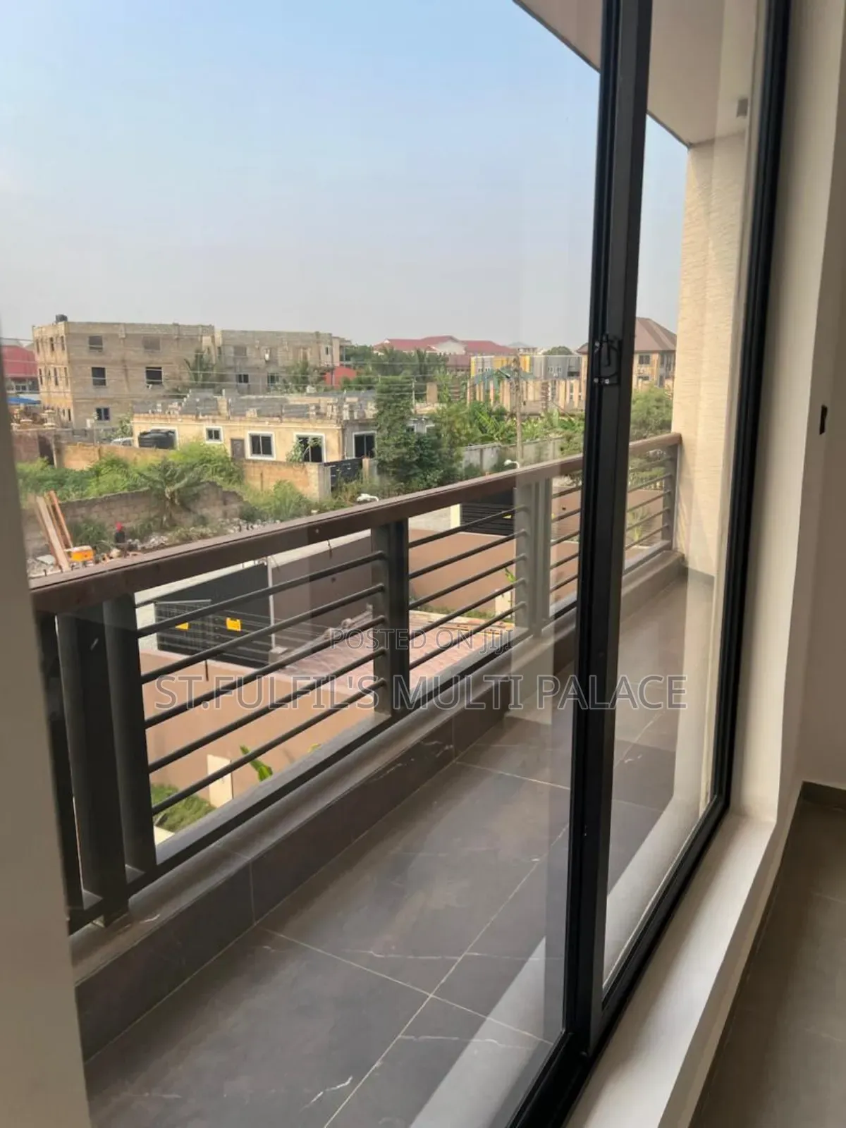 4bdrm House in Oyarifa, Barrier for sale
