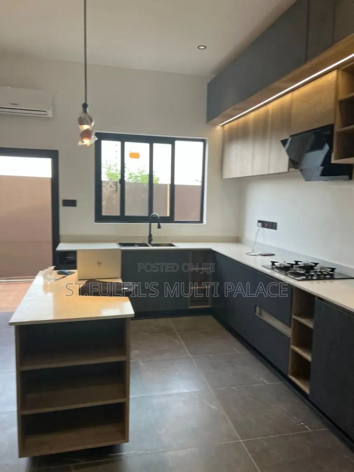 4bdrm House in Oyarifa, Barrier for sale