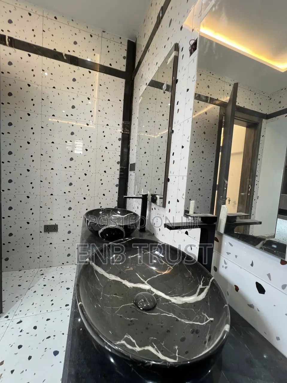 5bdrm Duplex in Trasaco, Ghana Link Area for sale