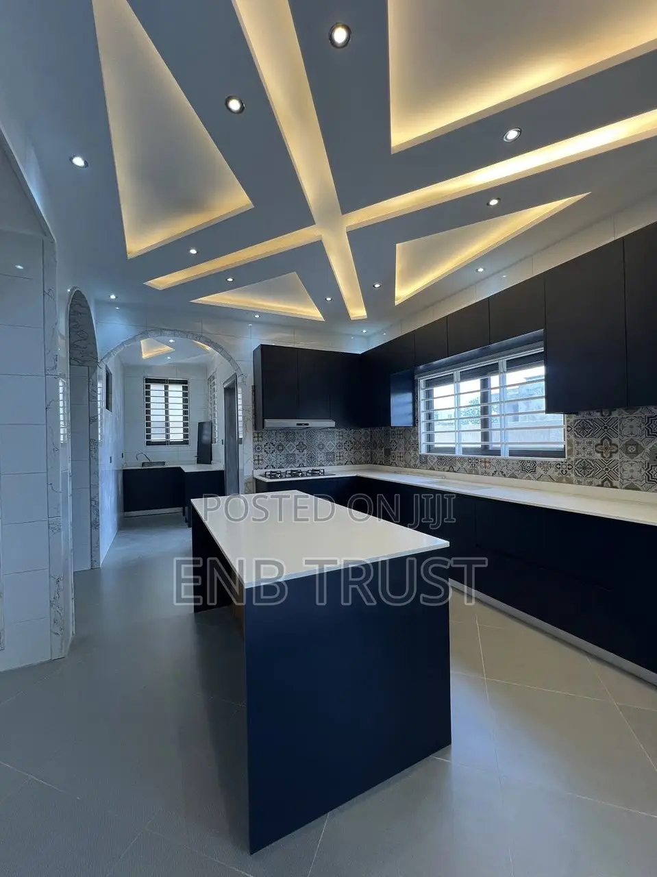 5bdrm Duplex in Trasaco, Ghana Link Area for sale