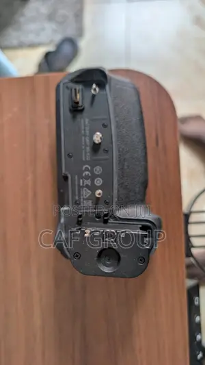Bg-e22 Battery Grip