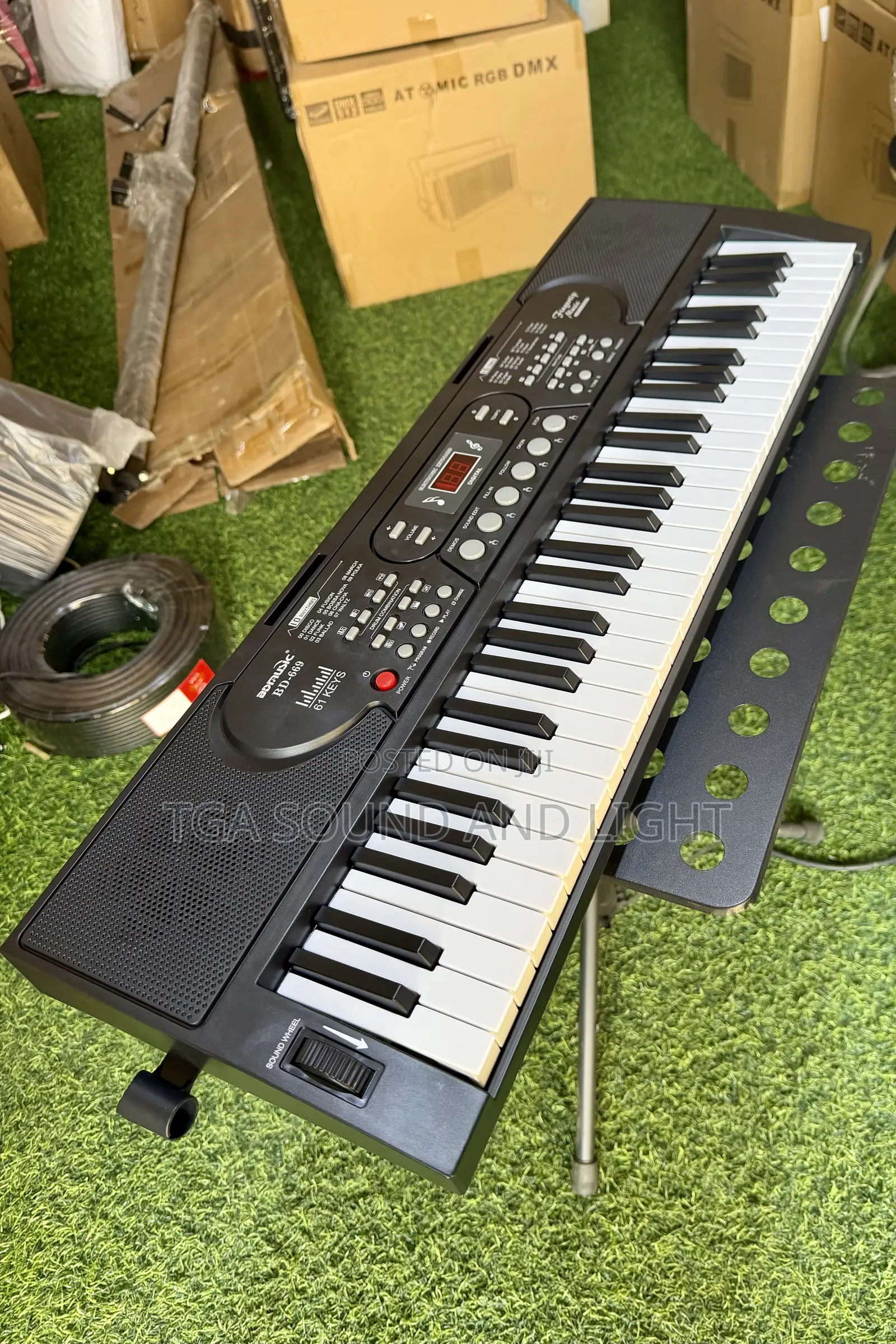 Bd Music Bd-669 61-Keys Electronic Keyboard