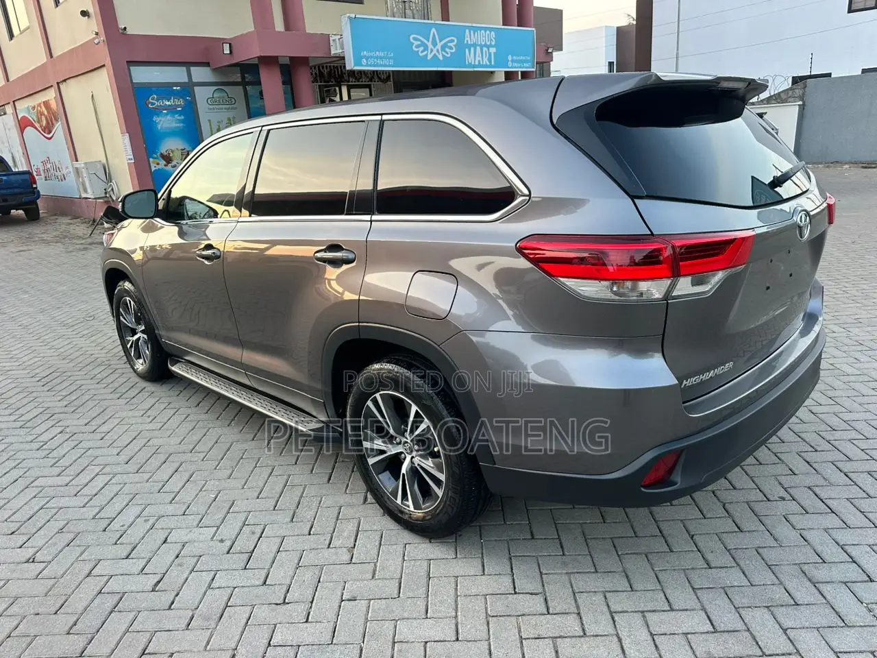 Toyota Highlander LE 2019 Gray