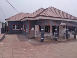 5bdrm House in Teshie Nungua Estate for sale