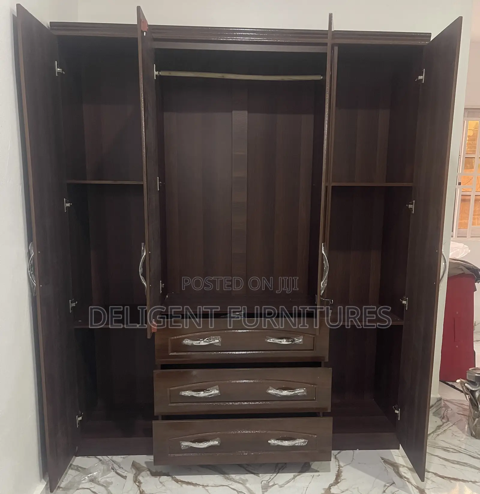 4 Doors Wardrobe (Payment on Delivery)