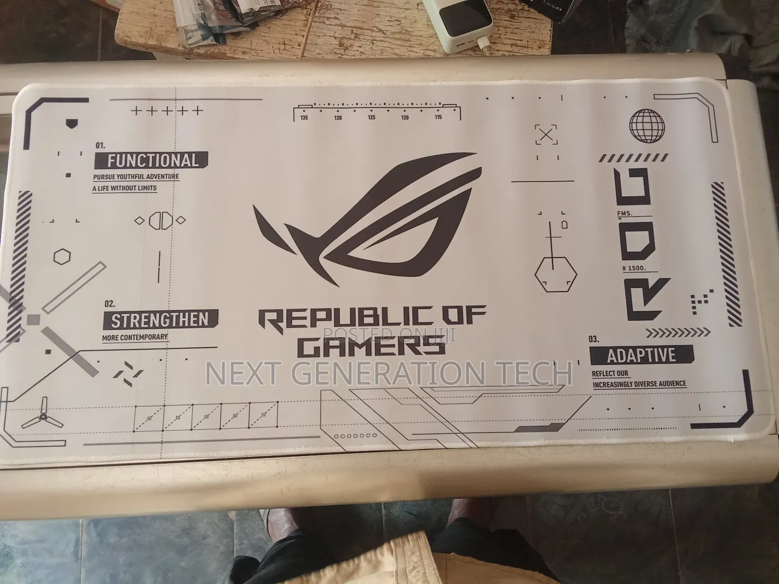 Republic of Gamers Mouse Pad 60×30 Cm